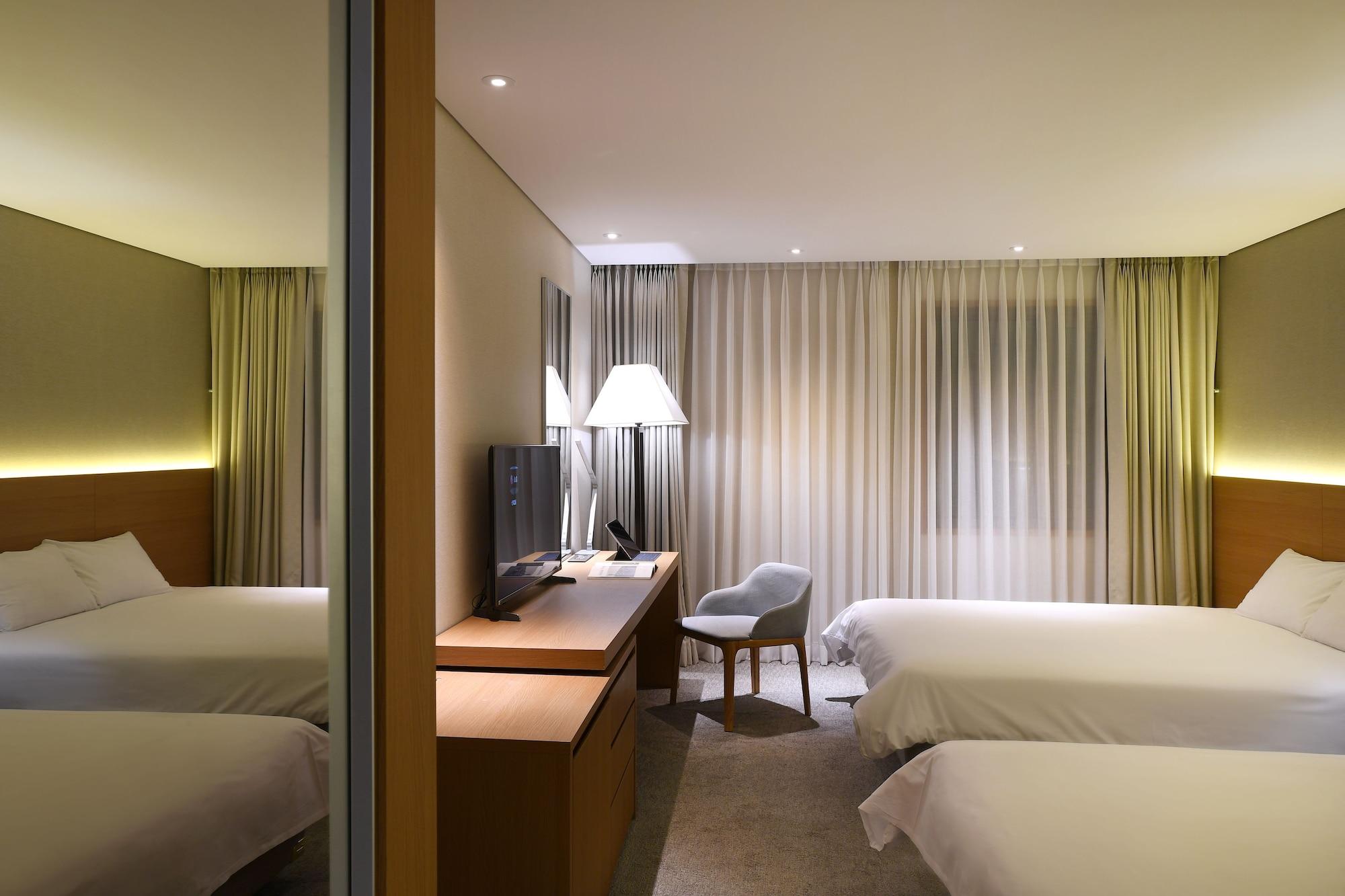 Astar Hotel Чеджу Екстериор снимка
