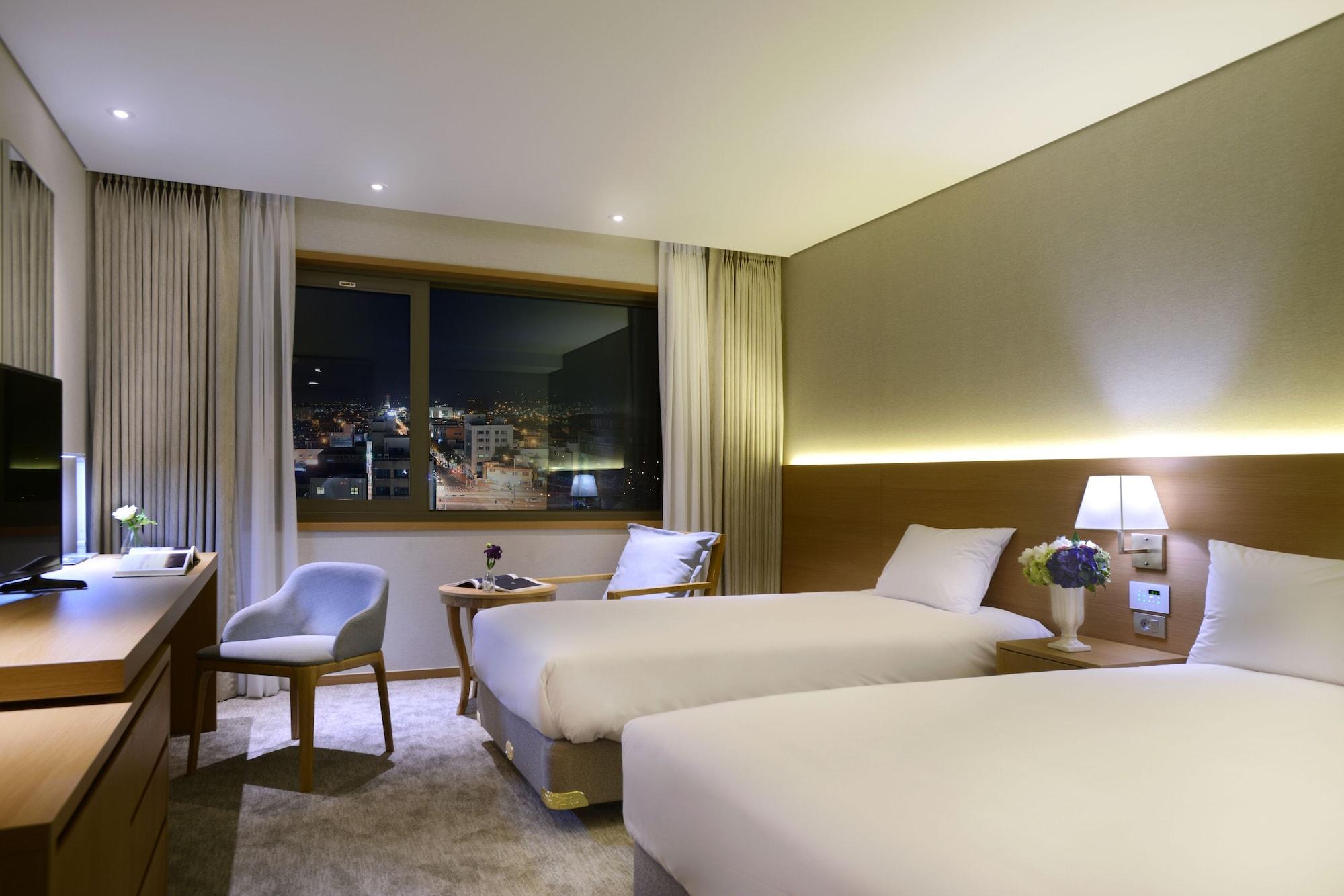 Astar Hotel Чеджу Екстериор снимка