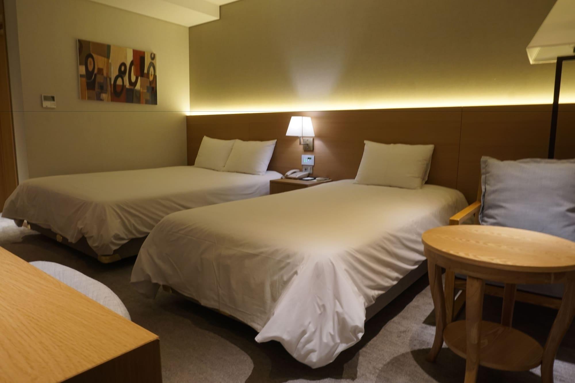 Astar Hotel Чеджу Екстериор снимка