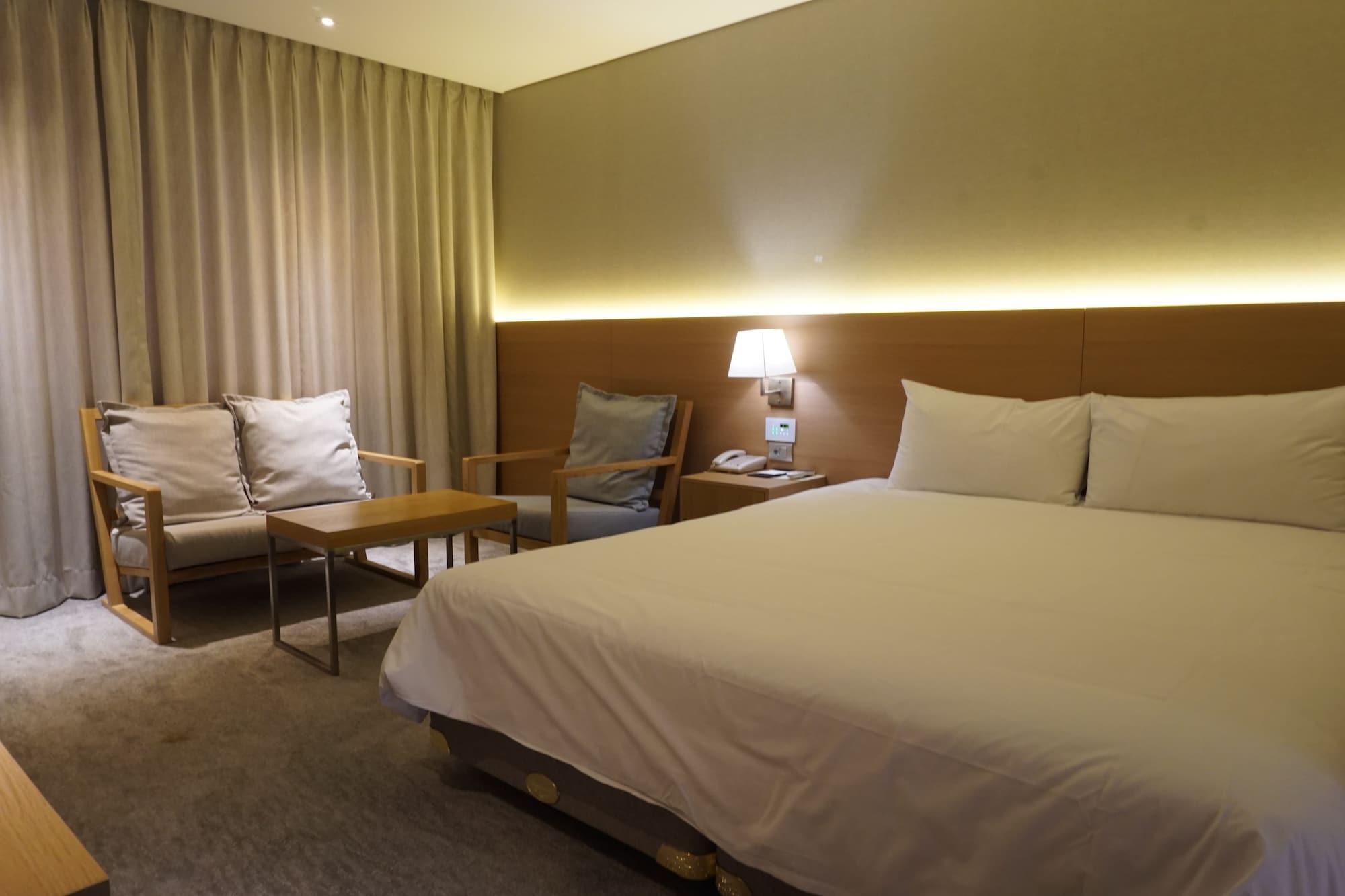 Astar Hotel Чеджу Екстериор снимка