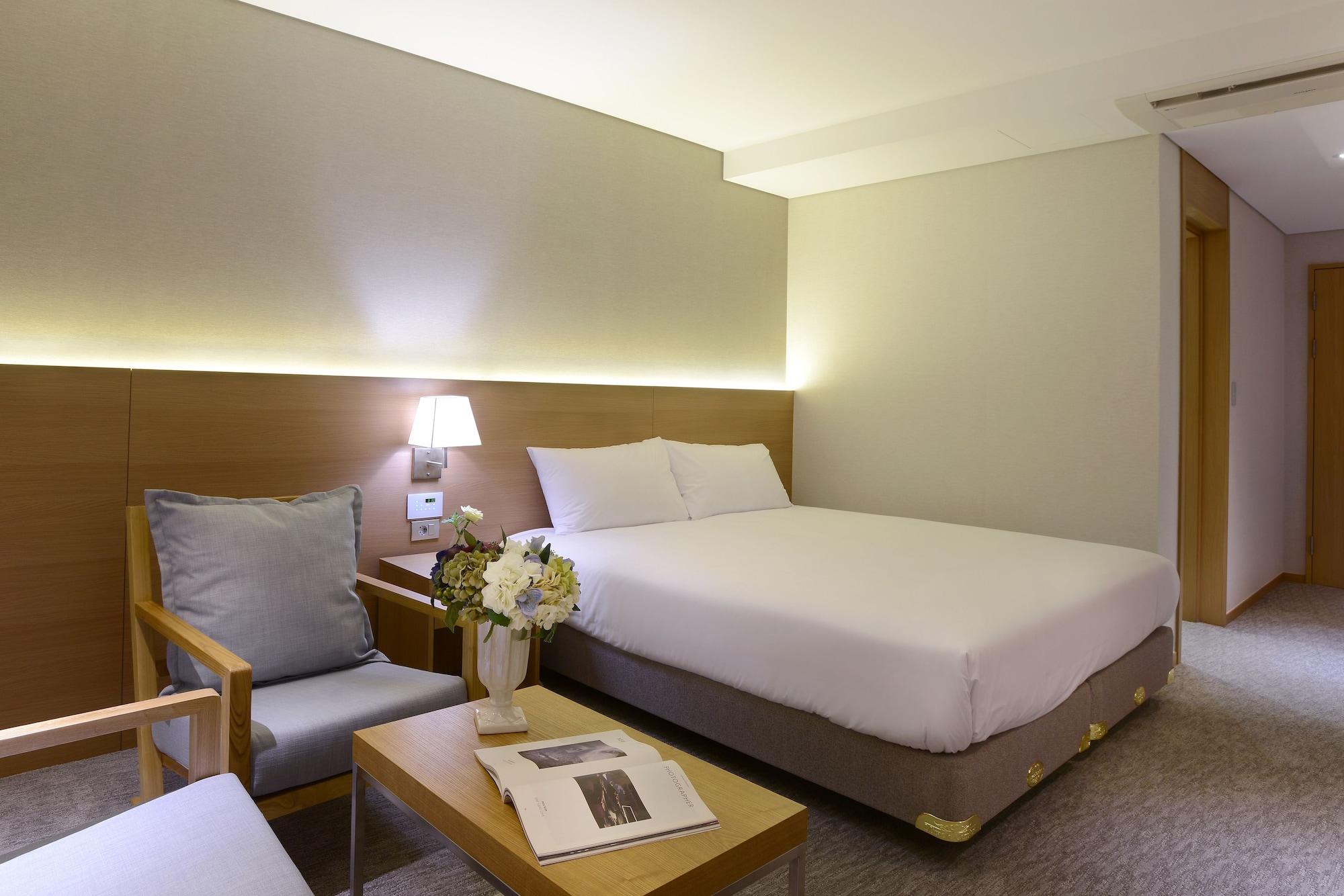 Astar Hotel Чеджу Екстериор снимка
