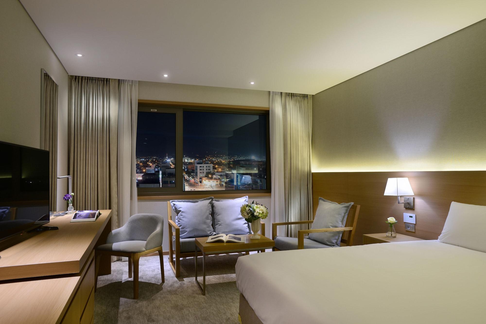 Astar Hotel Чеджу Екстериор снимка
